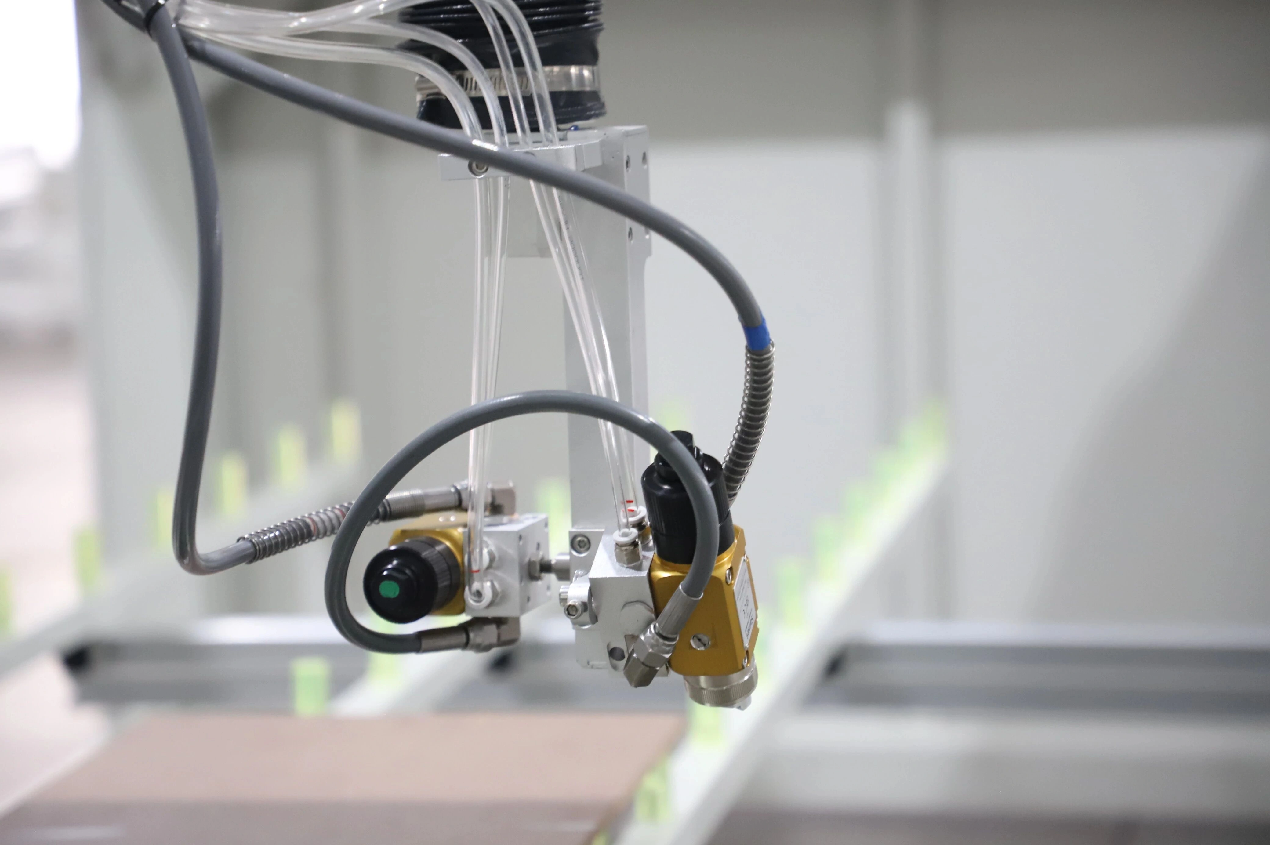 Automated surface finishing line for engineering and construction wall panels Automated surface finishing line for engineering and construction wall panels